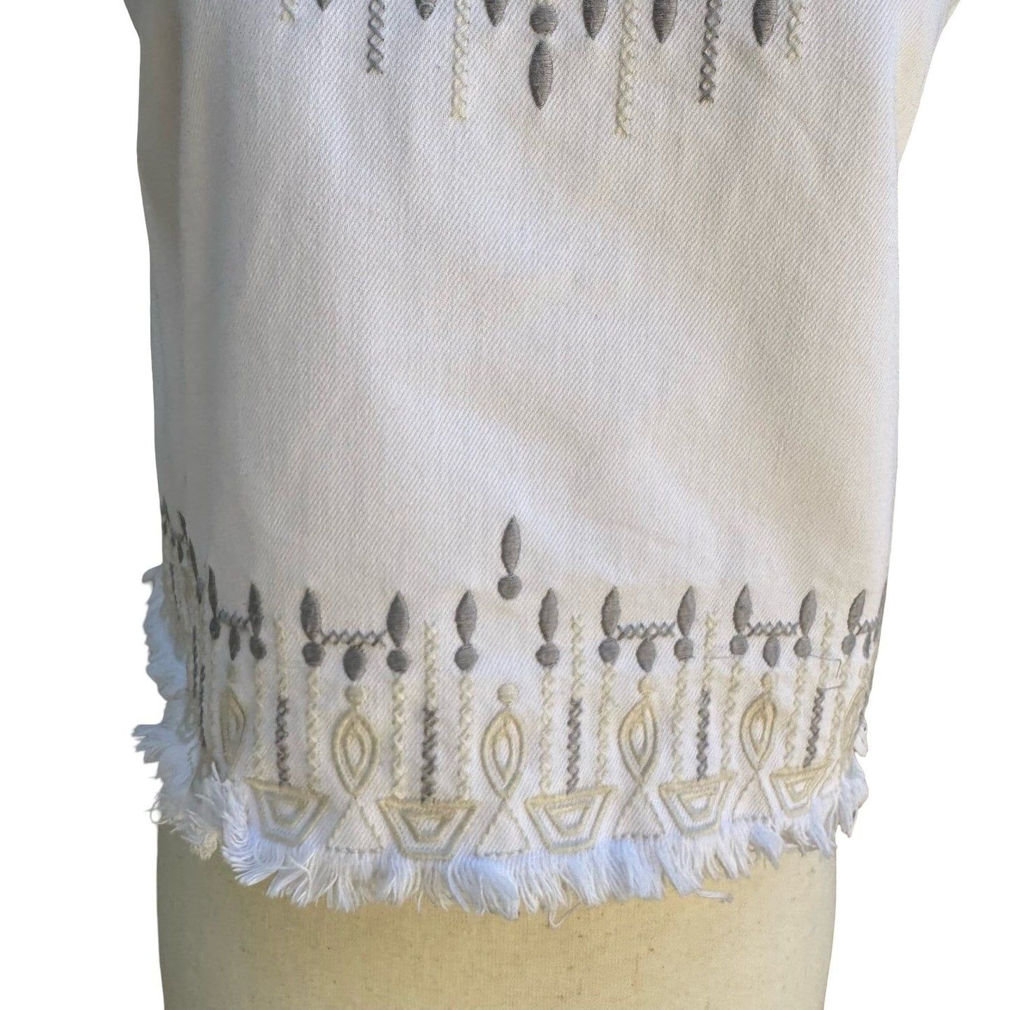 BlankNYC Boho Festival Western Denim Embroidered Crop Top Tie Back Boho White M