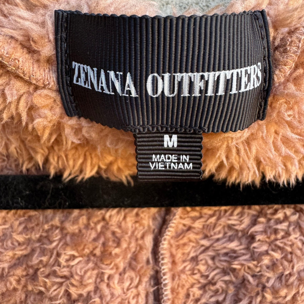 Zenana Outfitters Boho Layering Fuzzy Hooded Sherpa Faux Fur Cozy Vest Mauve M