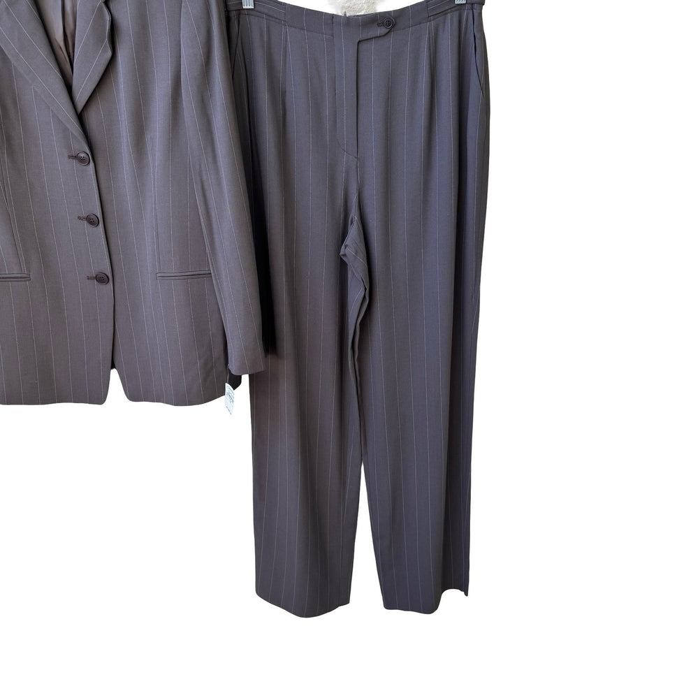 Giorgio Armani Le Collezioni Vintage Pinstripe Pant Suit Brown Wool Blend 14 NEW
