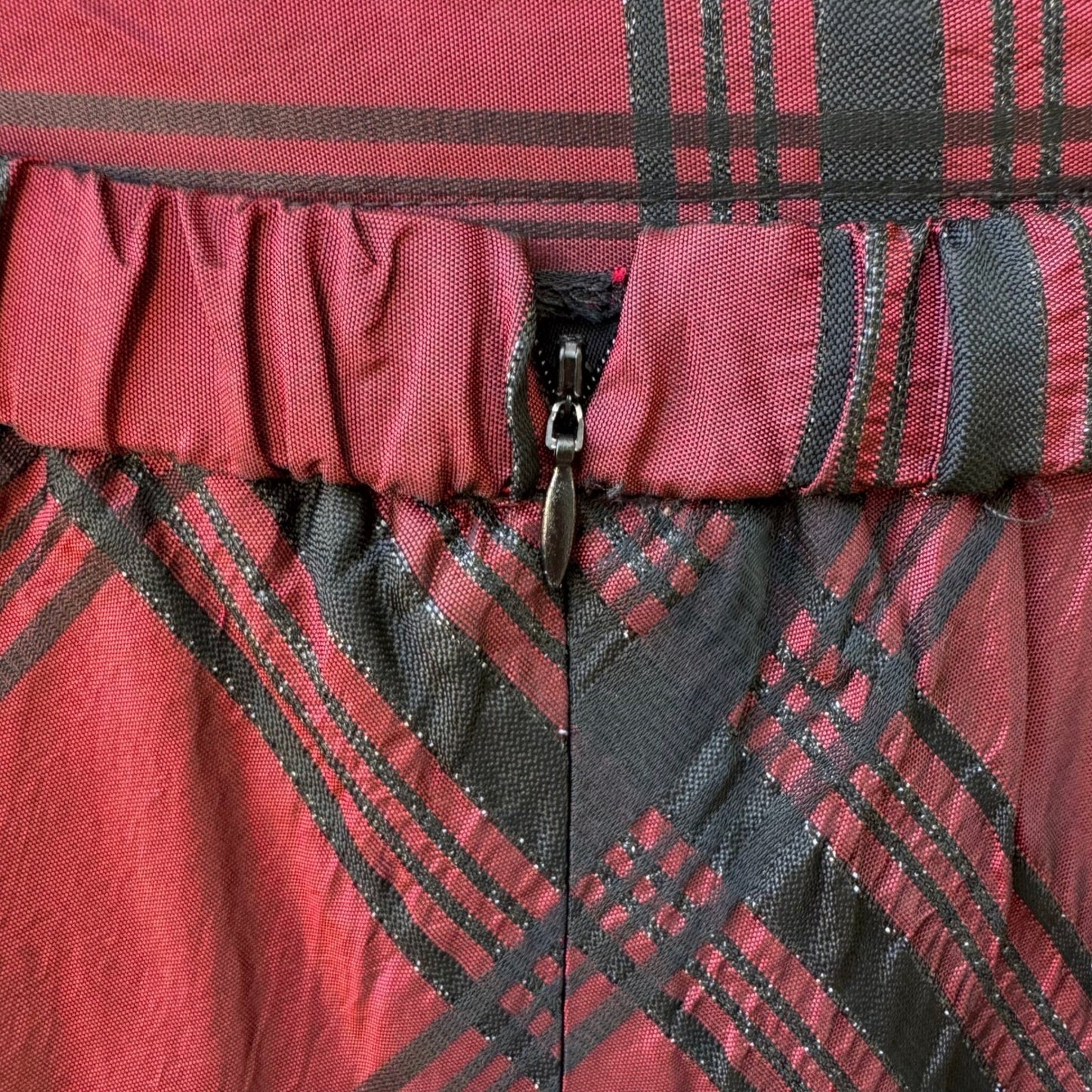 Coldwater Creek Holiday Preppy Burgundy Black Plaid Tartan Metallic Midi Skirt 8