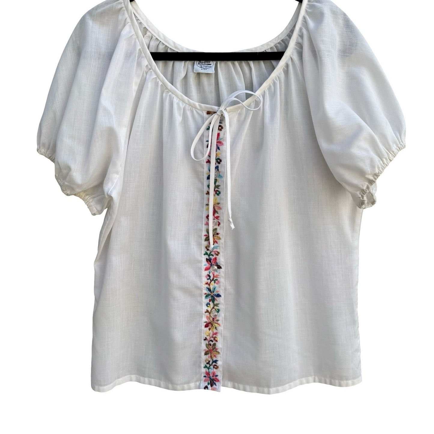 Na-Ma California Vintage 70s White Floral Embroidered Peasant Blouse Puff Sleeve