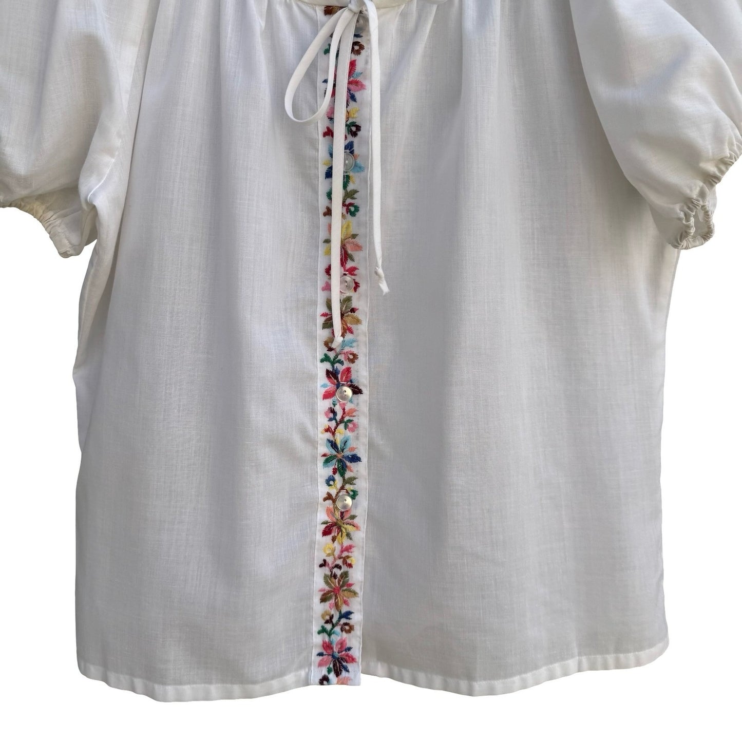 Na-Ma California Vintage 70s White Floral Embroidered Peasant Blouse Puff Sleeve