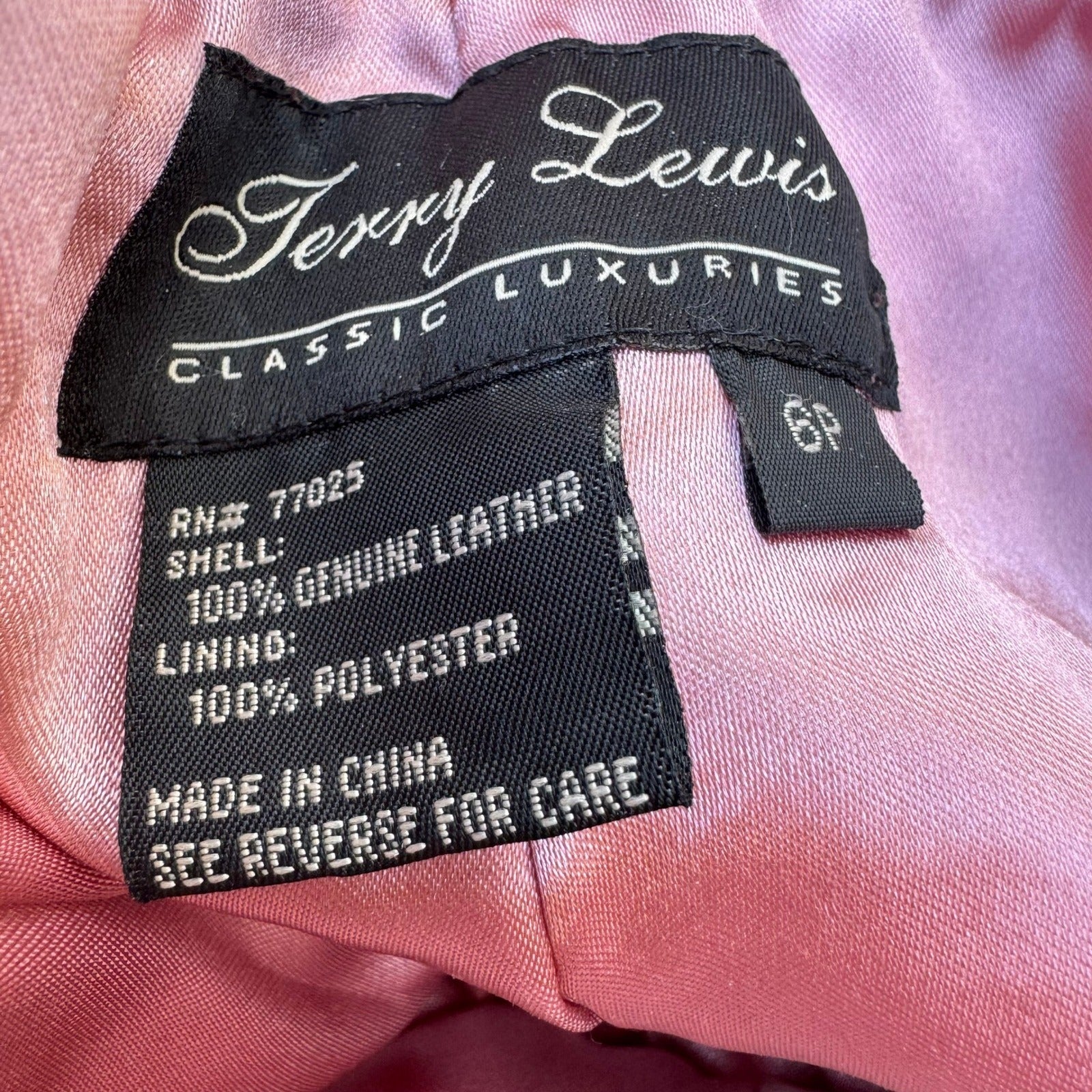 Terry Lewis Classic Luxuries Pink Suede Leather Pants Petite 6P High Rise Retro