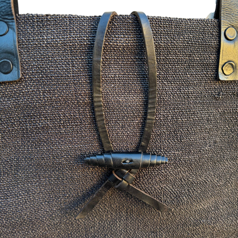 Mien Hawaiian Womens Black Woven Tote Bag Leather Straps Toggle Closure Beach