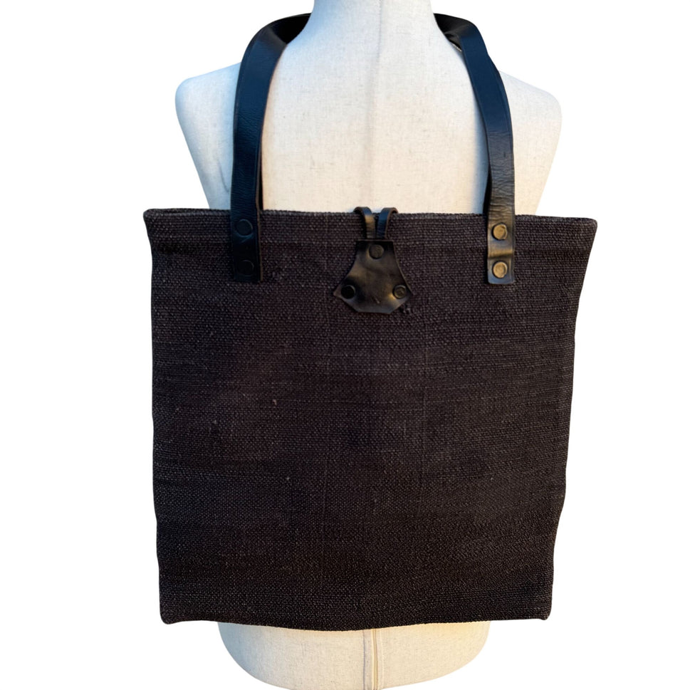 Mien Hawaiian Womens Black Woven Tote Bag Leather Straps Toggle Closure Beach