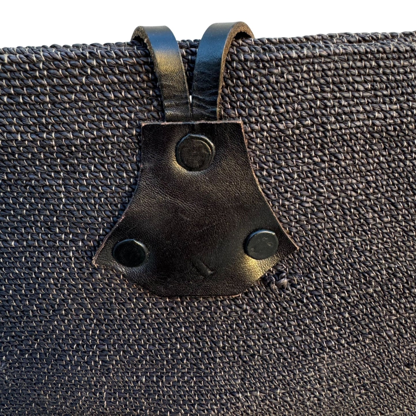 Mien Hawaiian Womens Black Woven Tote Bag Leather Straps Toggle Closure Beach