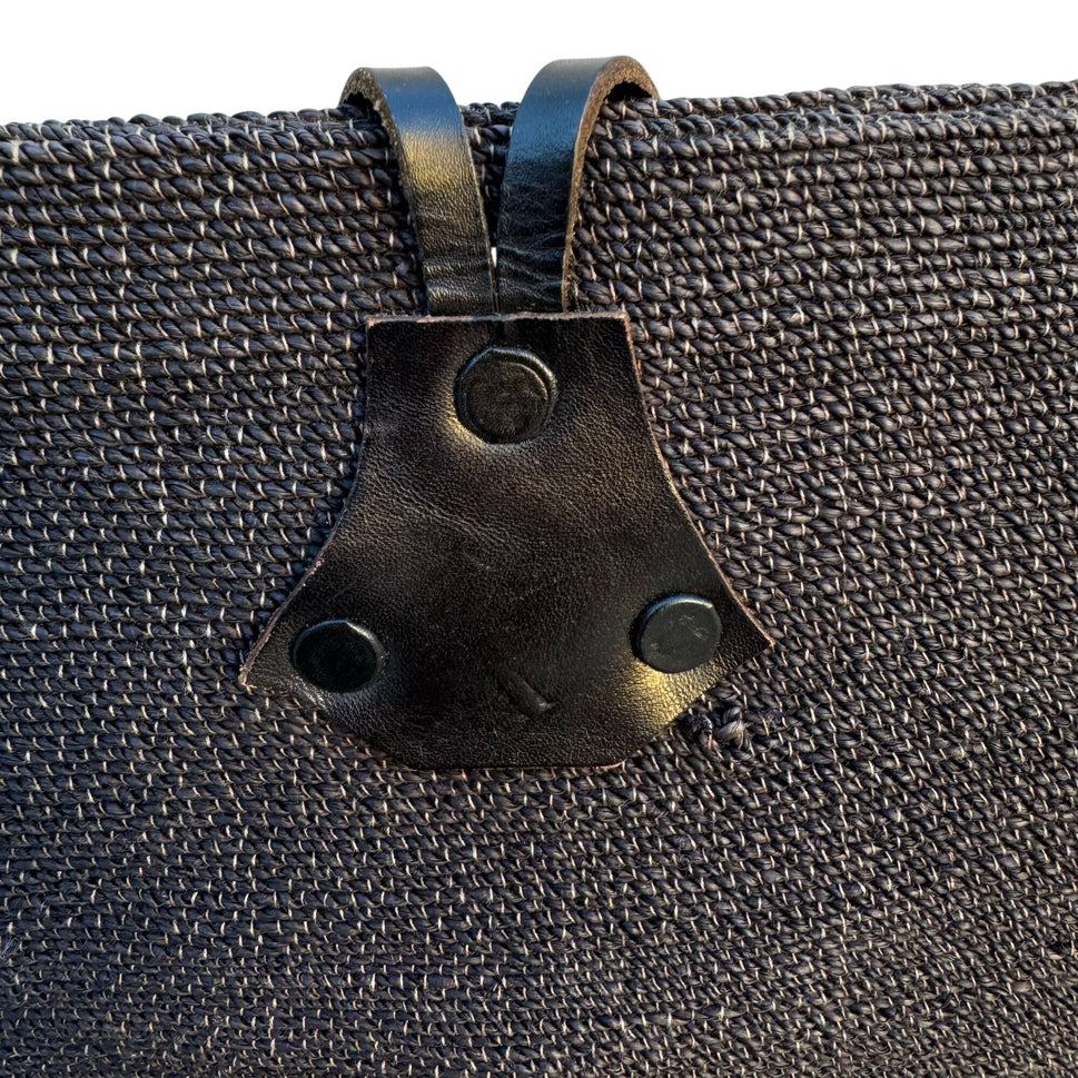 Mien Hawaiian Womens Black Woven Tote Bag Leather Straps Toggle Closure Beach