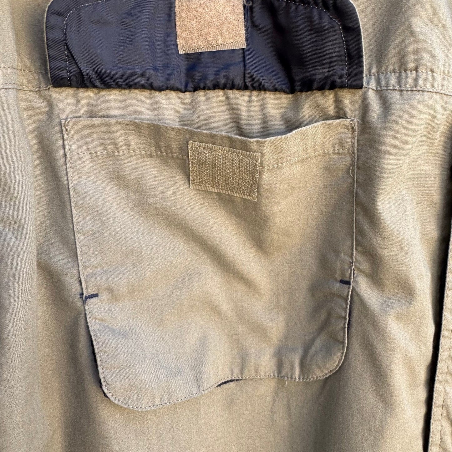 Field & Stream Mens L Short Sleeve Fishing Shirt Khaki Mesh Back Utility Vented