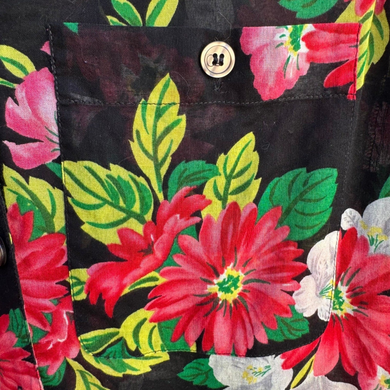 Lizsport Vintage Womens S Short Sleeve Button Up Tropical Floral Shirt Black Red