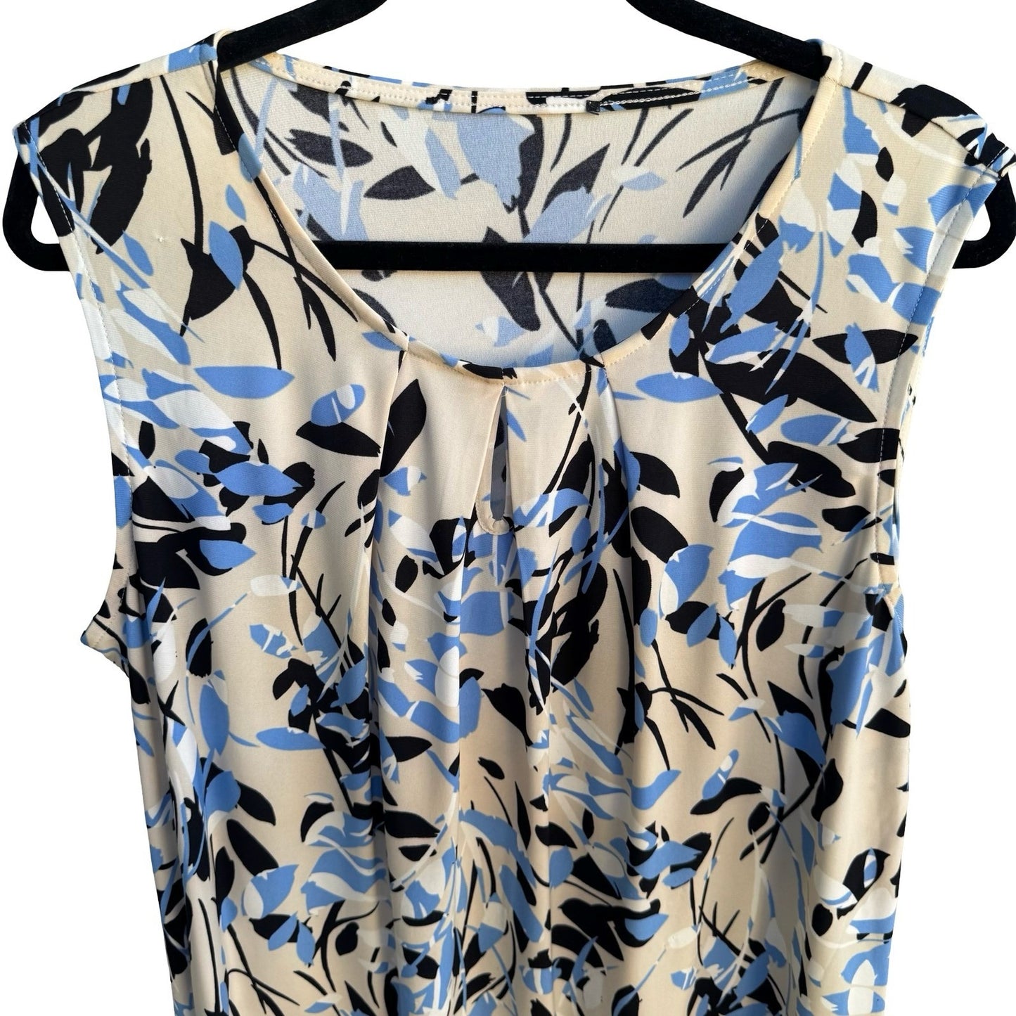 Kasper Professional Abstract Floral Leaf Print Pleated Keyhole Sleeveless Blouse