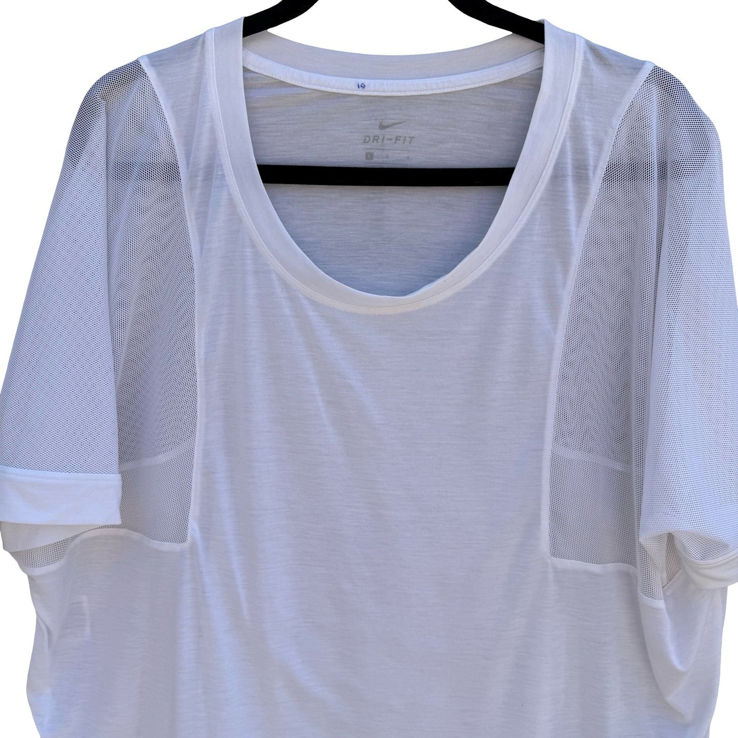 Nike Dri-FIT White Mesh Panel Short Sleeve Training Top Large Relaxed Fit Shirt