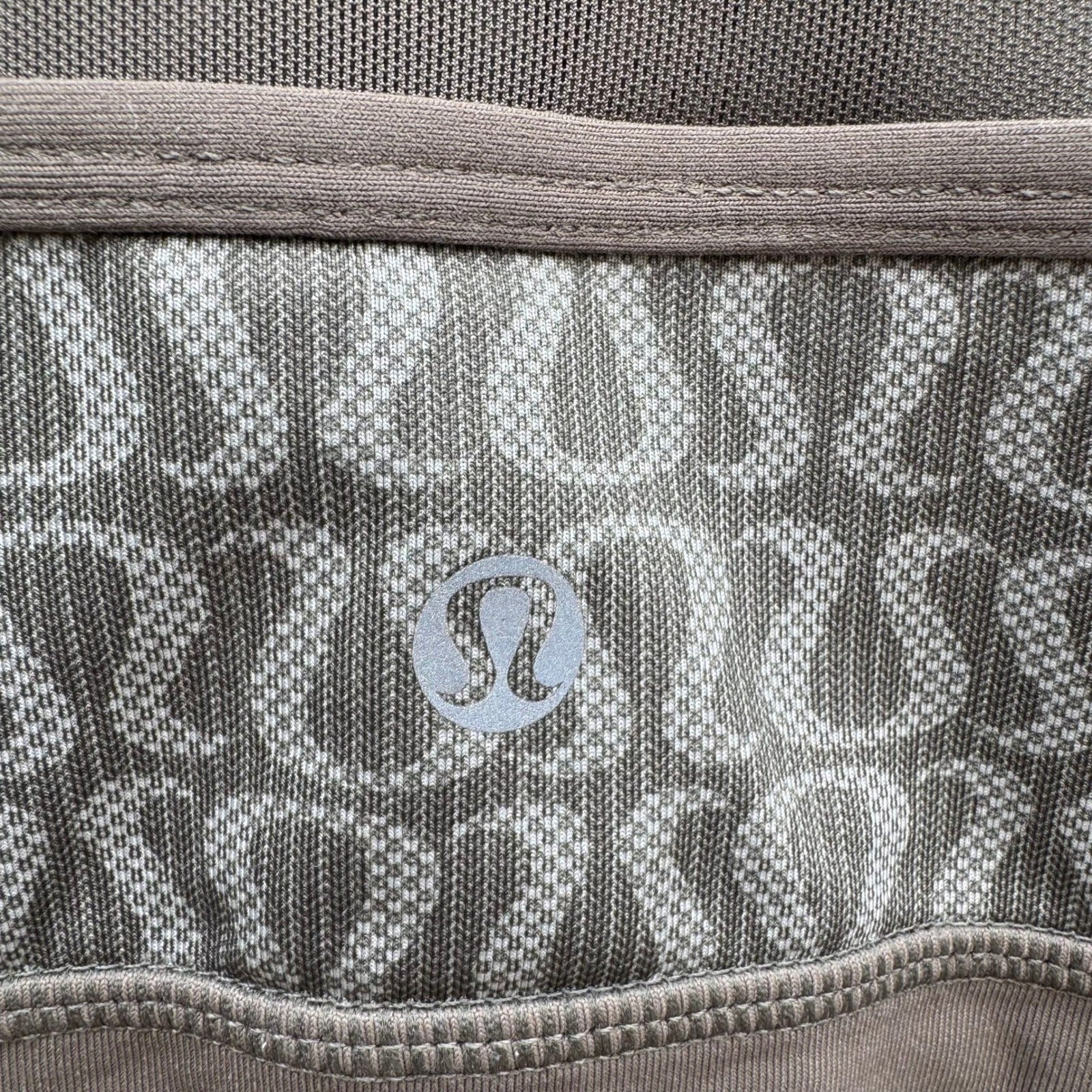 Lululemon Racerback Tank Top V-Neck Shelf Bra Taupe Logo Print 4 Yoga Gorpcore