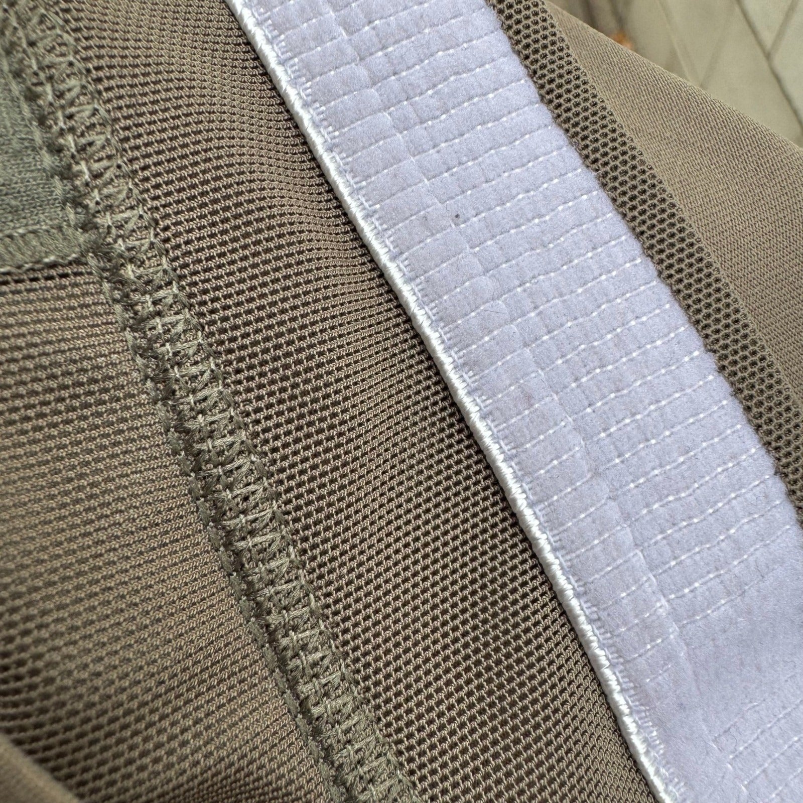 Lululemon Racerback Tank Top V-Neck Shelf Bra Taupe Logo Print 4 Yoga Gorpcore