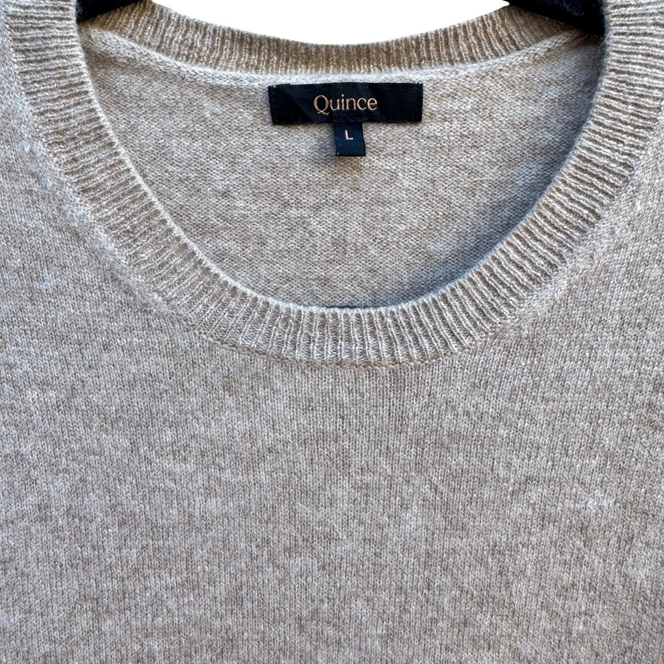Quince Mongolian Cashmere Quiet Luxury Minimalist Preppy Cozy Sweater Oatmeal L