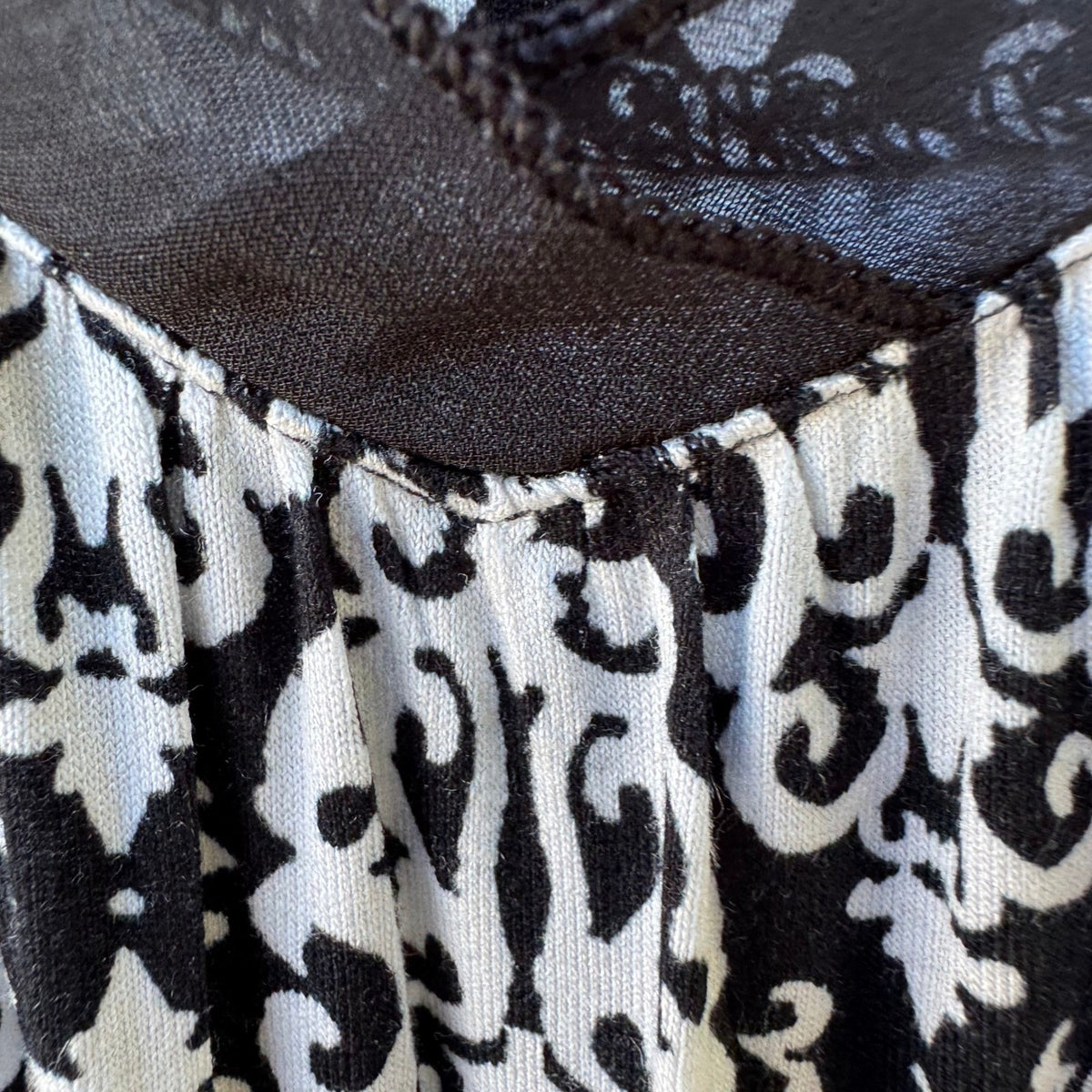 Anne Klein Dark Academia Scroll Damask Mesh Trim V-Neck Sheath Dress Black L NEW