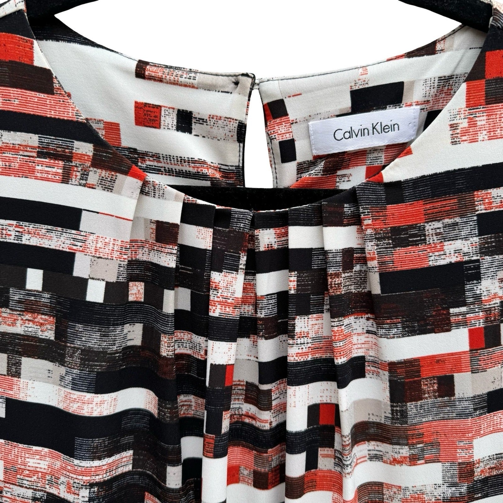 Calvin Klein Womens Sleeveless Pleat Neck Shell Top Geometric Print Black Red L