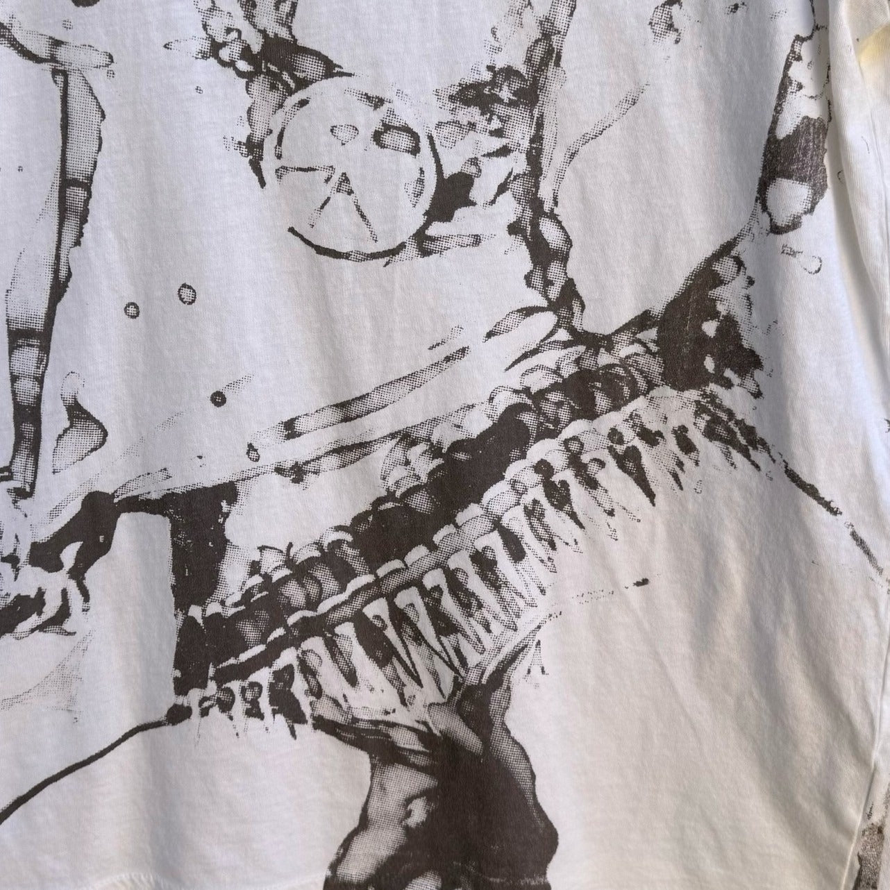 Alternative Apparel Abstract Grunge Alt Emo Graphic V-Neck Shirt Cotton Mens M